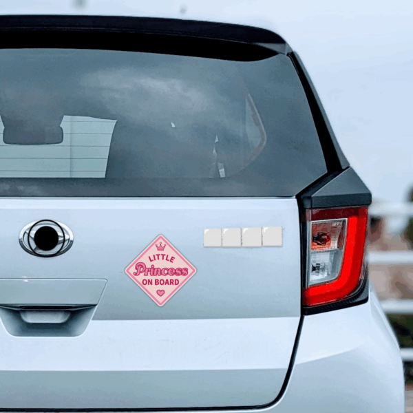 Little Princess On Board マグネット 車用サイン ダイヤ型 ピンク 女の子 ベビーインカー かわいい 安全運転 金属ボディ用 マグネット - 画像 (5)