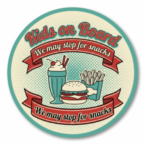 Kids on Board ステッカー 丸型 直径120mm おやつデザイン We may stop for snacks 車用カーステッカー リアガラス バンパー用 レトロダイナースナック