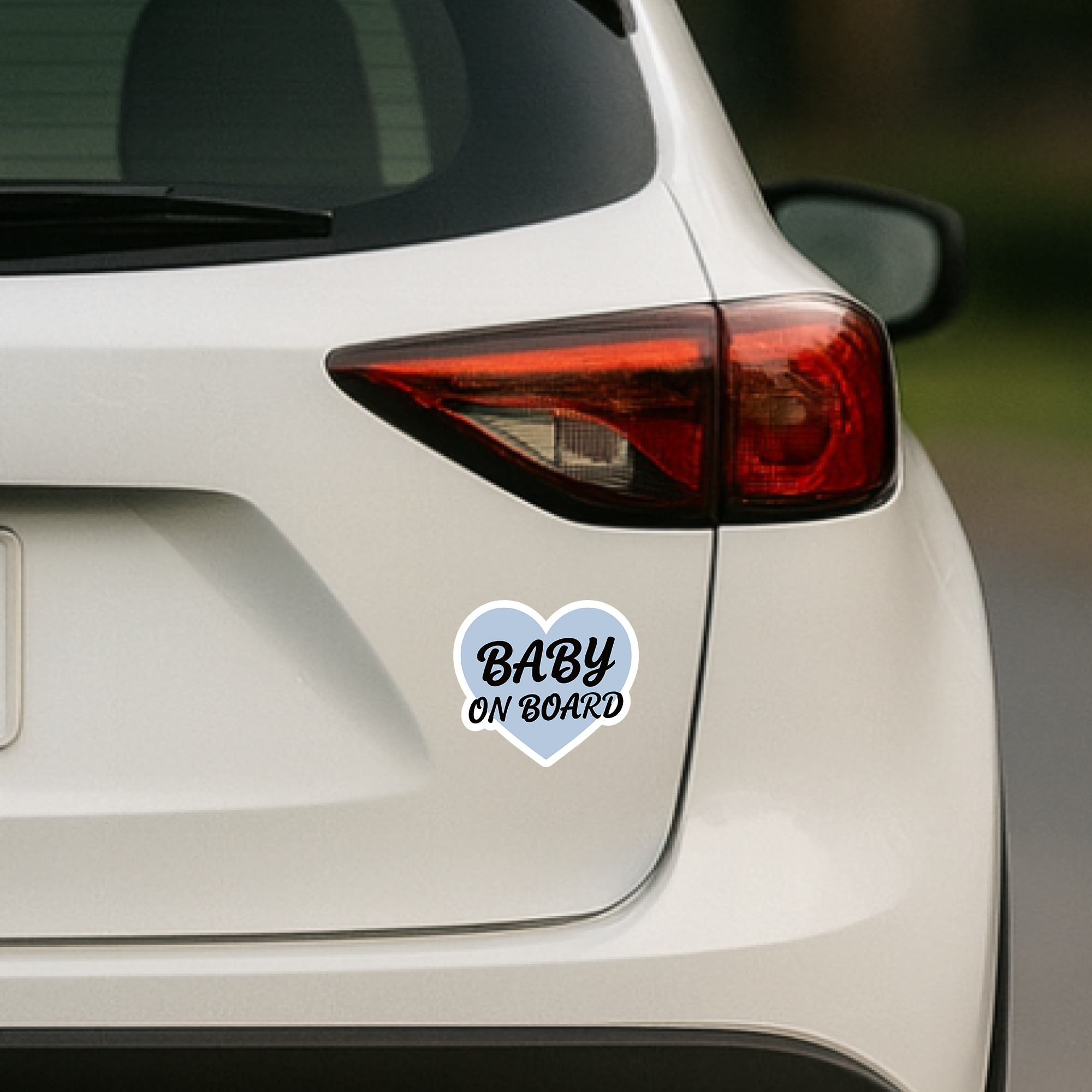 Baby On Board ステッカー ハートデザイン シンプル おしゃれ ベビーインカー ベビーオンボード 車用サイン カーステッカー 赤ちゃん乗車中 耐水 UVラミネート Sage Green - 画像 (5)