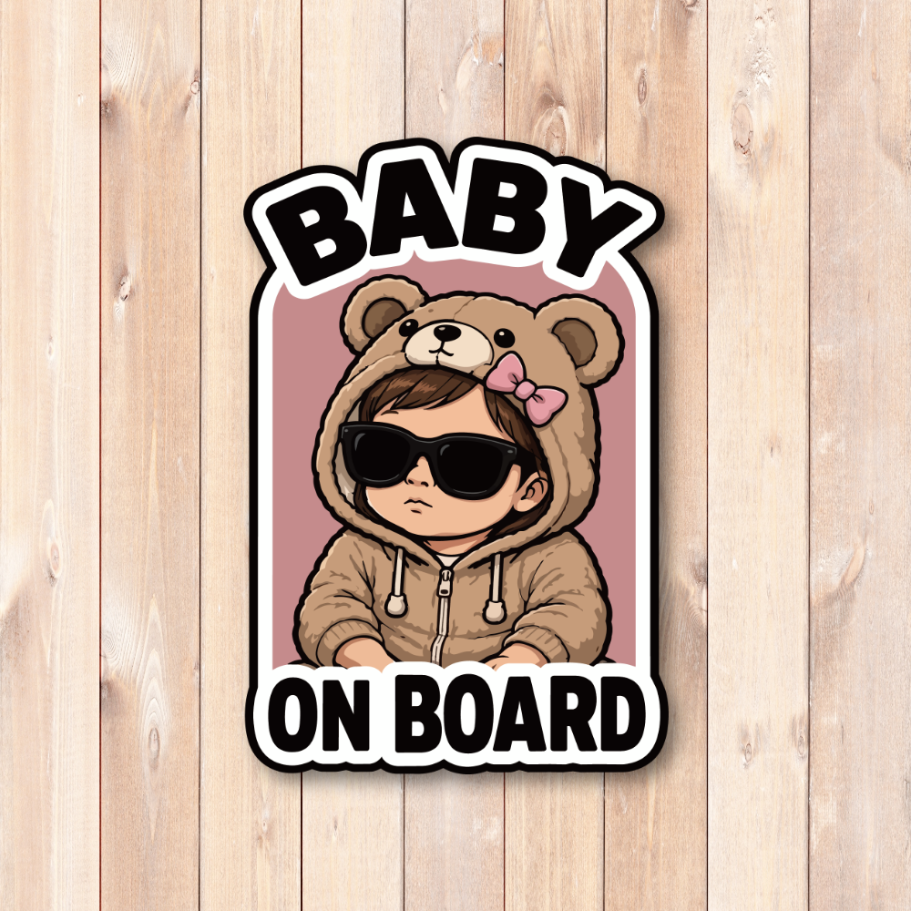 BABY ON BOARD ベビーオンボード ステッカー くま着ぐるみ サングラス 赤ちゃん 車用 ベビーインカー 防水 耐候 かわいい Baby Girl / ピンク - 画像 (2)
