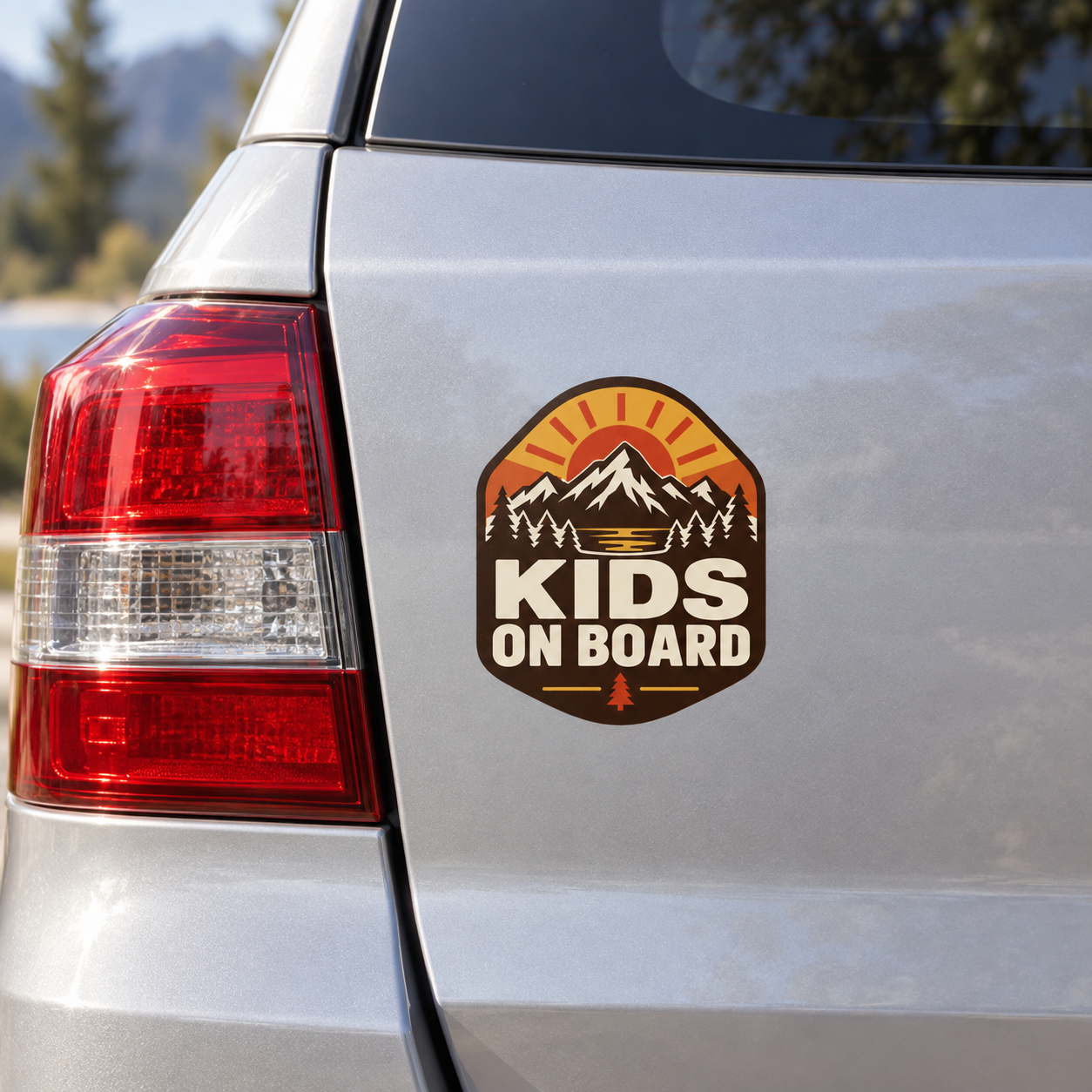 KIDS ON BOARD 車用 ステッカー 子供が乗っています アウトドア 120×140mm 山と夕日 ブラウン - 画像 (5)